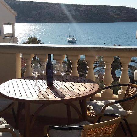 Apartments Next To Sea Maris Novalja Habitación foto